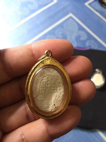 หลวงปู่หมุน พระผงดวงเศรษฐี เลี่ยมทองแท้พร้อมใช้ สวยๆ