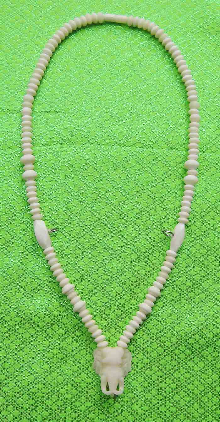 ***สร้อยคล้องพระงานกระดูก + หัวขุนกลางหัวช้าง งานแฮนเมด(Handmade) ความยาว ๒๕ นิ้ว แบบ ๓ ห่วง ๑ เส้นส