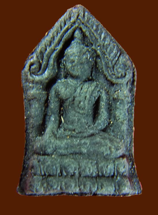 พระขุนแผนทรงพลเล็ก  หลังฝังตะกรุดเงิน 1 ดอก  หลวงปู่หมุน ครับ