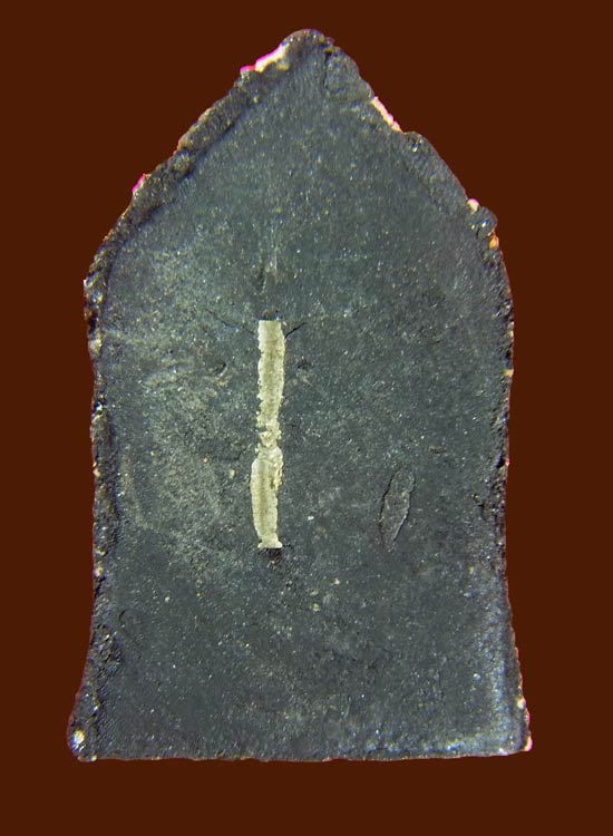 พระขุนแผนทรงพลเล็ก  หลังฝังตะกรุดเงิน 1 ดอก  หลวงปู่หมุน ครับ