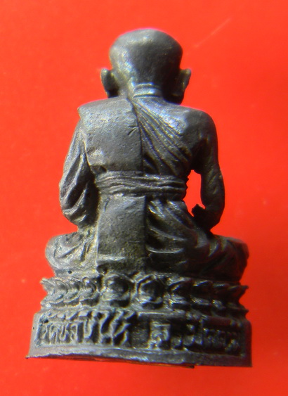 เคาะแรกแดง...กริ่งรูปเหมือน...หลวงปู่ทวด วัดช้างให้ จ.ปัตตานี / กล่องเดิม