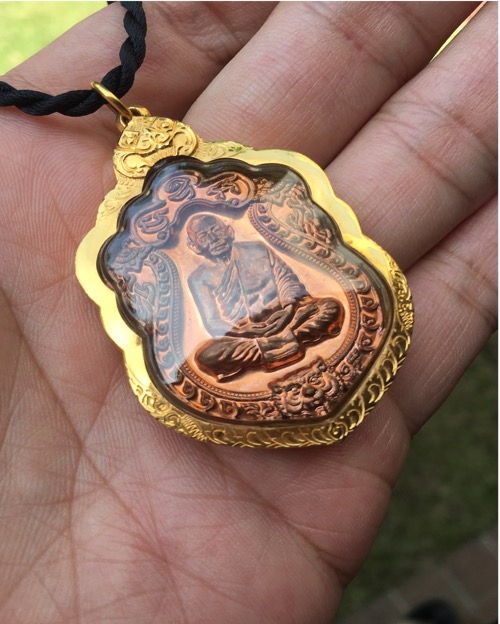 เสมา6รอบ หลวงพ่อสาคร เนื้อทองแดง พร้อมกล่องเดิม