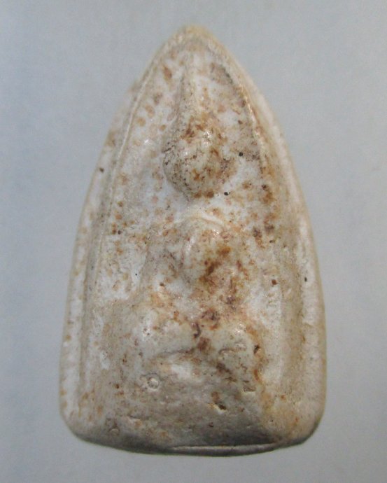 เคาะเดียว พระผงกลีบบัวเนื้อผง