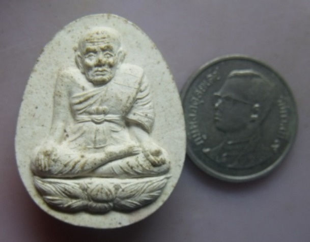 **วัดใจ**หลวงปู่ทวดเปิดโลก เปิดบารมี เนื้อผง**สวยๆ