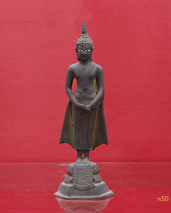พระยืน พระบ้าน