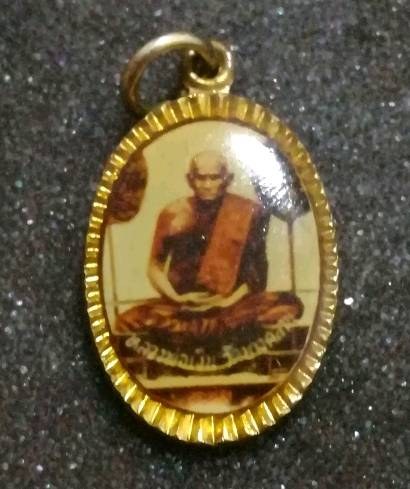 ล็อกเก็ตขวัญถุง หลวงพ่อเงิน วัดบางคลาน ปี15 กะไหล่ทอง