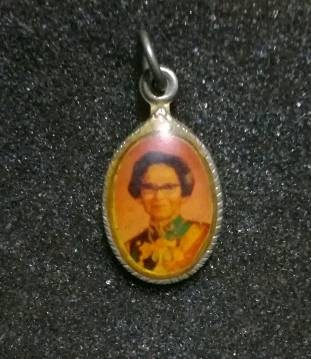 *** ล็อกเก็ตในหลวง ร.9 หลังสมเด็จฯย่า *** #2