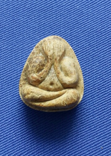 ปิดตาหลวงปู่โต้ะ วัดลาดปลาเค้า ปี21. เนื้อผง  เคาะเดียว 4