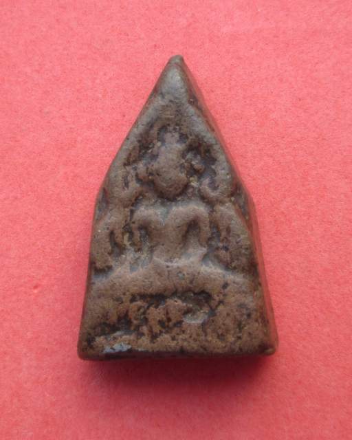 พระพุทธชินราช เนื้อดิน กรุวัดเสาธงทอง สุพรรณบุรี