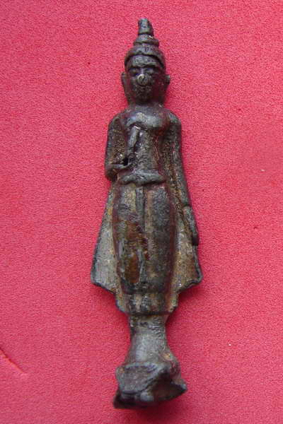 พระกรุ พพิม์ยืนประทานพร เนื้อชิน กรุวัดเลียบ กทม