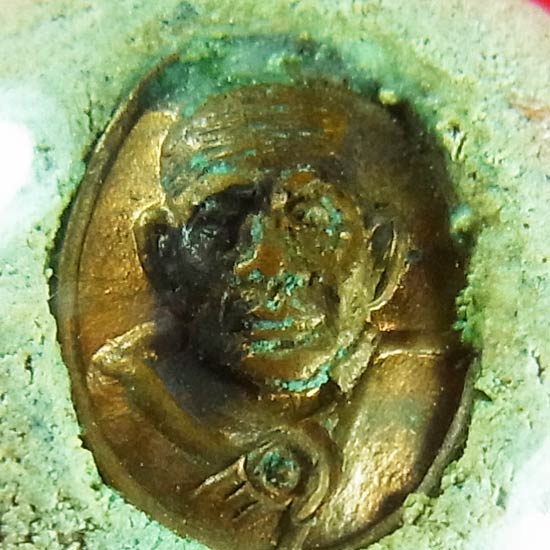 ลูกอมเนื้อผงพุทธคุณ 350 คณาจารย์ เม็ดยาทองแดง จารหมึก (แจกกรรมการ) หลวงปู่หมุน วัดบ้านจาน