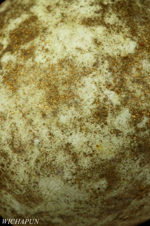 ลูกอมผงพรายกุมาร หลวงปู่ทิม วัดละหารไร่ บรอนซ์ฝุ่น 