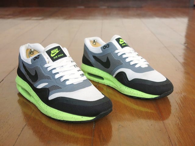 รองเท้า NIKE AIR MAX LUNAR-1 (เขียว-เทา) มือ2 ของแท้ เบอร์ 42.5 ( 27 CM. ) 8 US