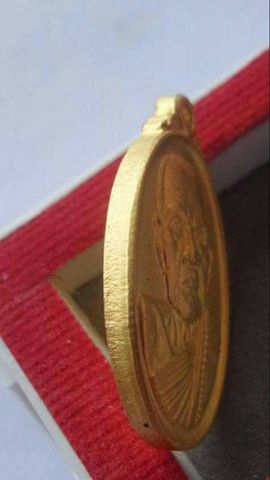 หลวงปู่หมุน ฐิตสีโล เล็กหน้าใหญ่กะไหล่ทอง ตอกโค๊ต