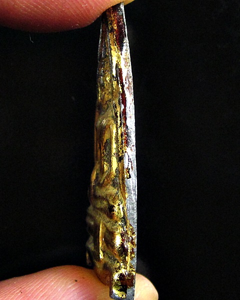 พระเนื้อตะกั่วลงรักปิดทอง รุ่น 2 หลวงพ่อยุ้ย วัดบางกะปิ 