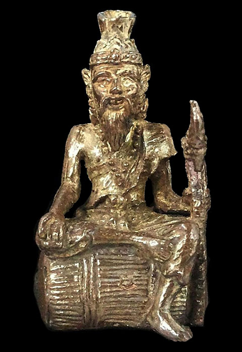 รูปหล่อฤาษีนั่งกลอง พระอธิการใจ วัดพระยาญาติ จ.สมุทรสงคราม ปี2552 เนื้อสำริด หมายเลข 111