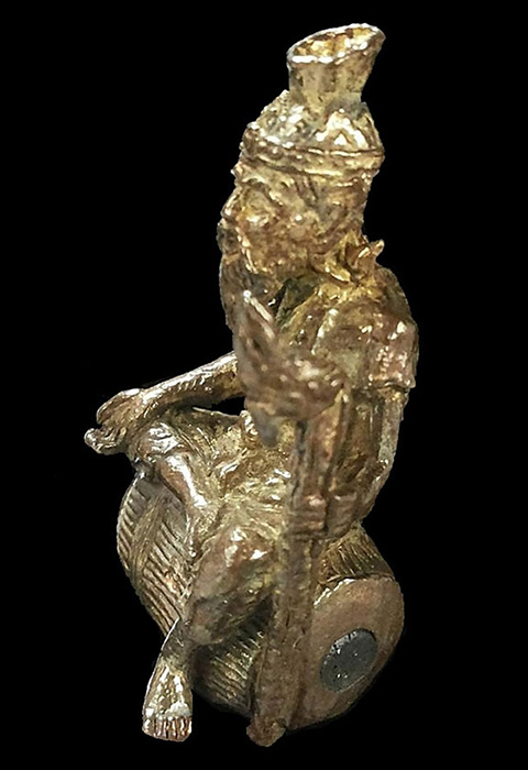 รูปหล่อฤาษีนั่งกลอง พระอธิการใจ วัดพระยาญาติ จ.สมุทรสงคราม ปี2552 เนื้อสำริด หมายเลข 111