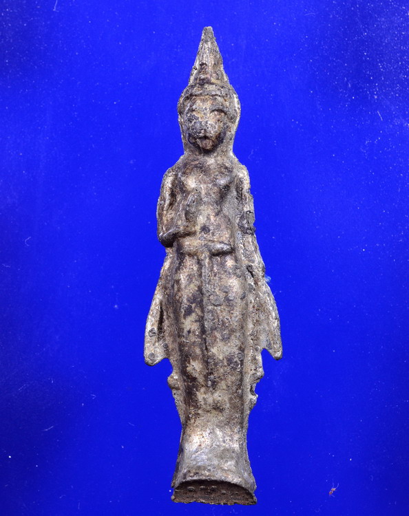 สายเหนียว พระกรุวัดเกาะ (วัดสัมพันธวงศ์) กรุงเทพฯ เนื้อชิน สมัยรัตนโกสินทร์ตอนต้น อายุประมาณ 250 ปี