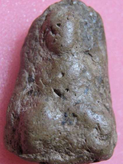 พระเม็ดน้อยหน่า เนื้อดิน จ.สุโขทัย เนื้อจัด มาพร้อมบัตรรับรองความแท้