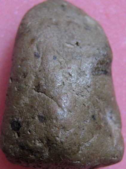 พระเม็ดน้อยหน่า เนื้อดิน จ.สุโขทัย เนื้อจัด มาพร้อมบัตรรับรองความแท้