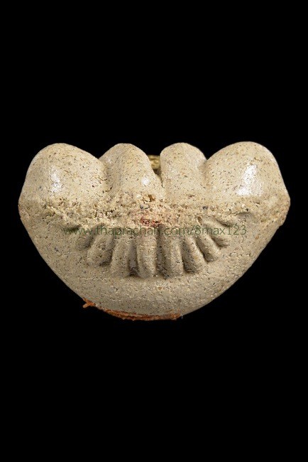 พระปิดตาพิมพ์มือโบราณ ตะกรุดทองคำ รุ่นเสาร์ ๕ บูชาครู