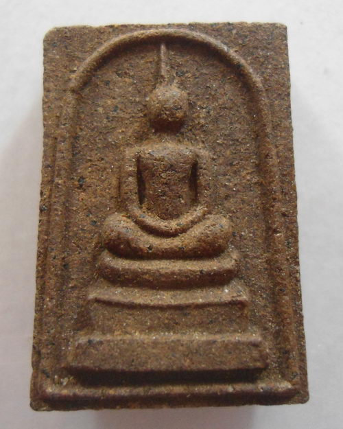 “ พระสมเด็จ เนื้อผงยา หลวงปู่คำพันธ์ โฆสปัญโญ วัดธาตุมหาชัย จ.นครพนม พิมพ์คะแนน สวยไม่ค่อยพบนะครับ ”