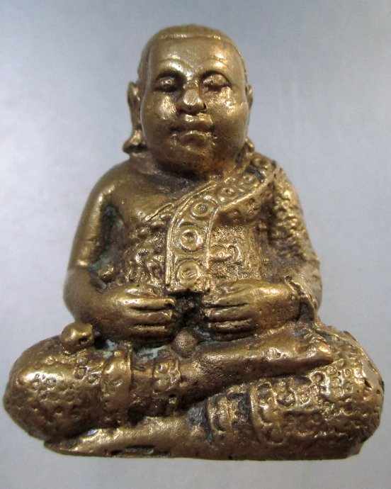 ๒๐ รูปหล่อพระสังกัจจายน์จีวรลายดอก เนื้อทองผสม
