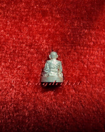 รูปหล่อจิ๋วหลวงพ่อเปิ่น วัดบางพระ จ.นครปฐม เนื้อเงิน ปี 2538 รุ่นอณูทิพย์ สวยมากค่ะ