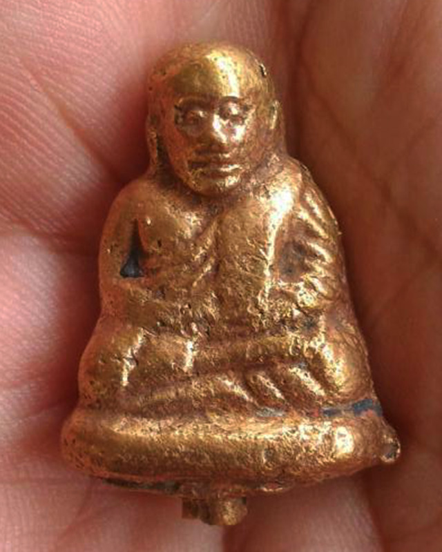 ล้างผิว...รูปหล่อหลวงพ่อเงิน รุ่นปืนแตก วัดคงคาราม (บางคลานใต้) ตัดจากช่อกรรมการ