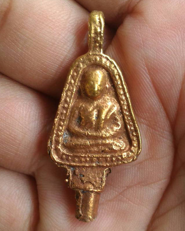 ล้างผิว...เหรียญหล่อจอบใหญ่ หลวงพ่อเงิน รุ่นปืนแตก วัดคงคาราม (บางคลานใต้) ตัดจากช่อกรรมการ