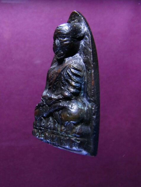 หลวงปู่ทวด วัดช้างไห้ พิมพ์เตารีดใหญ่ปั๊มซ้ำ พ.ศ.2505