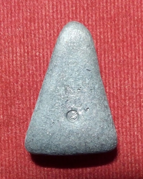 พระนางพญา ชินตะกั่ว หลวงปู่โต๊ะ ออกวัดโคนอน ปี2515 ตอกโค๊ตด้านหลัง หลวงปู่โต๊ะร่วมเสก..เคาะเดียวแดง.