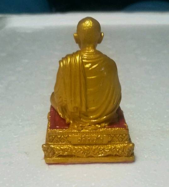 *ทีเดียวแดง* พระบูชาหล่อเรซิ่น ลอยองค์สมเด็จพุฒาจารย์โต พรหมรังสี วัดระฆัง