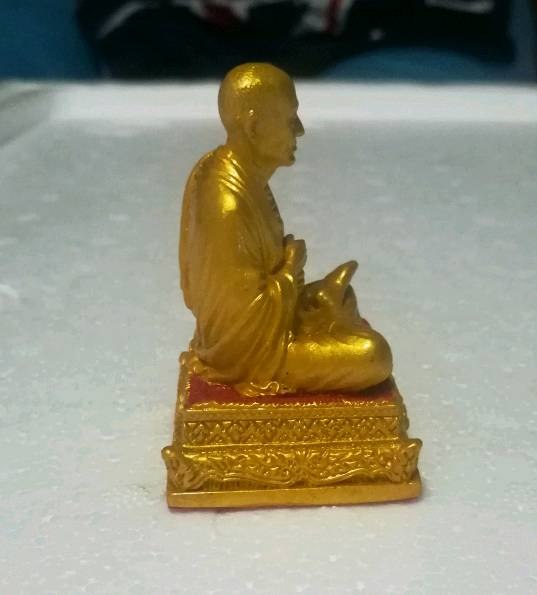 *ทีเดียวแดง* พระบูชาหล่อเรซิ่น ลอยองค์สมเด็จพุฒาจารย์โต พรหมรังสี วัดระฆัง