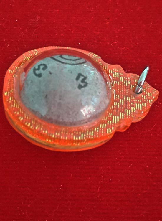 ที่เรียกว่า ลูกอมเทพรำลึก ตัวจริงเสียงจริงครับ หลวงปู่หมุน 