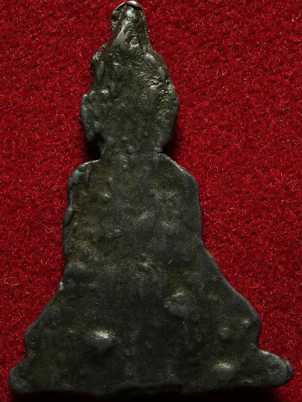 พระยอดธงกรุพญาดำ