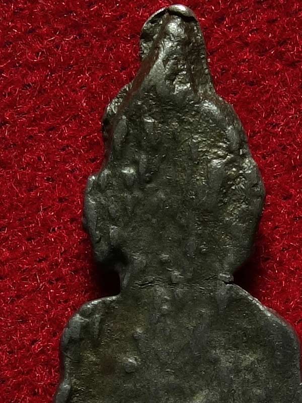 พระยอดธงกรุพญาดำ