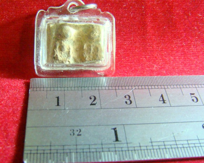 พระกรุนาดูนตัดสอง จ.มหาสารคาม พิมพ์ตุ๊กตา 