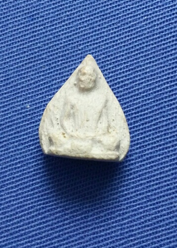 องค์ที่4พระผงเจ้าคุณนร รุ่นแดนดารา. ปี13. วัดเทพศิรินทร์. องค์4