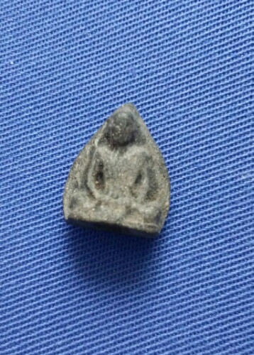 องค์ที่1พระผงเจ้าคุณนร รุ่นแดนดารา. ปี13. วัดเทพศิรินทร์. องค์4