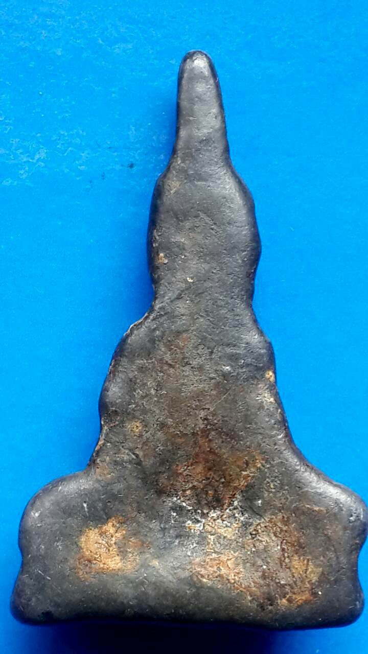 พระท่ากระดานตะกั่วสนิมแดงพิมพ์ใหญ่