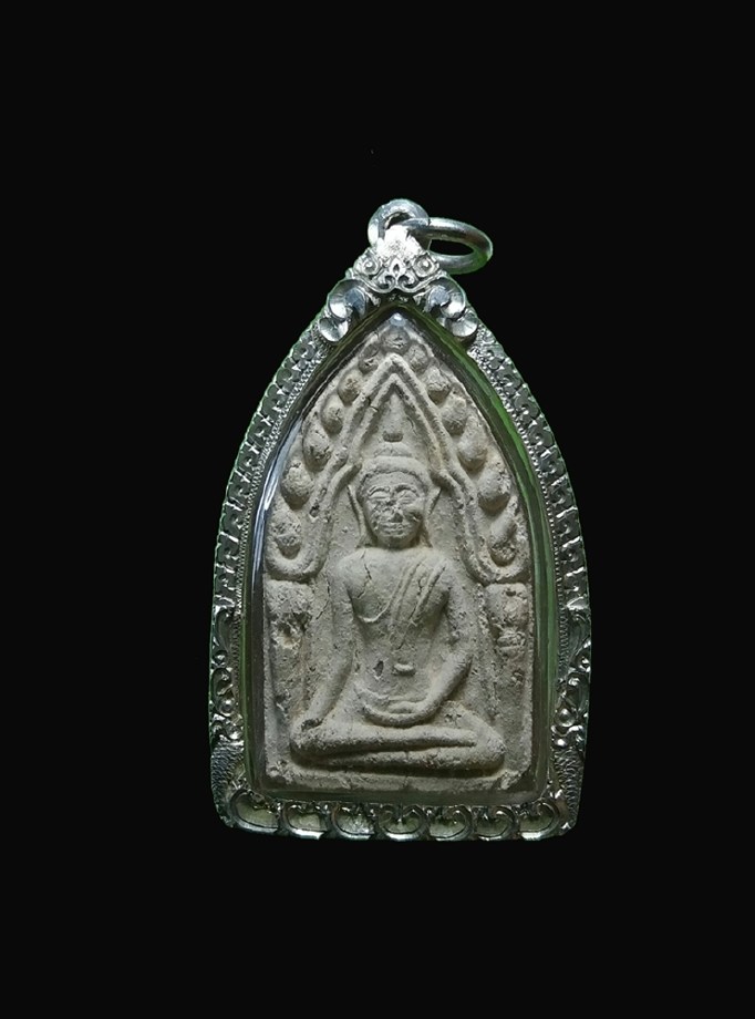 ขุนแผน เนื้อผง เลี่ยมเงิน