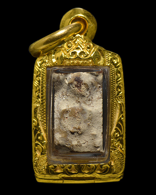 กรุเก่า2522 พระกรุนาดูนตัดเดี่ยว จ.มหาสารคาม พิมพ์ตุ๊กตา เนื้อมะขามเปียกคราบขาว สภาพสวย+ตลับทองคำ