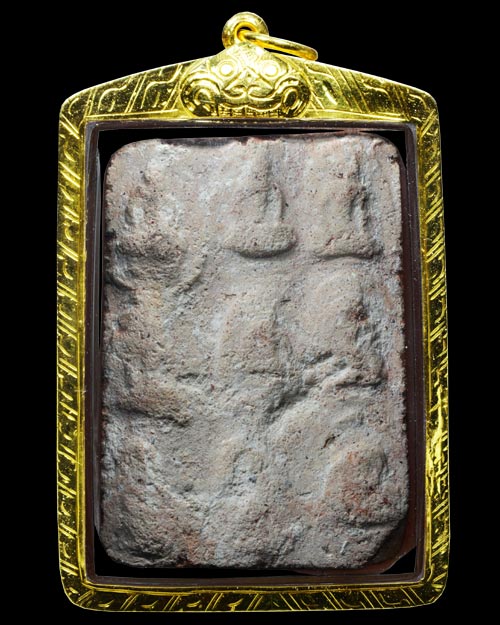 กรุเก่า2522 พระกรุนาดูนตัด9 จ.มหาสารคาม เนื้อมะขามเปียกคราบขาว พิมพ์เม็ดแตง+เลี่ยมทองครับ