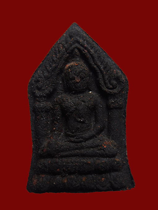 พระขุนแผนทรงพลเล็ก ด้านหลังฝังตะกรุดเงิน 1 ดอก เนื้อผงยาจินดามณี  ออกวัดซับลำใย ปี2542 (1)