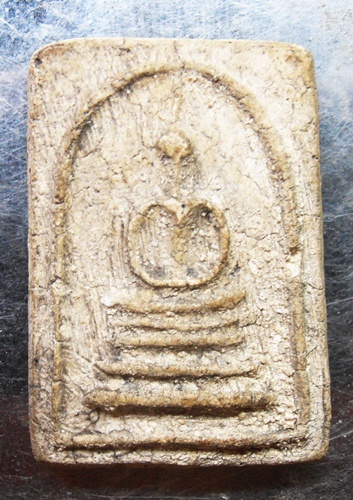 พระสมเด็จพิมพ์แขนกว้าง หลังตาแผ่นดิน หลวงปู่นาค 2495พิธีเดียวกับสมเด็จเผ่า ครับ