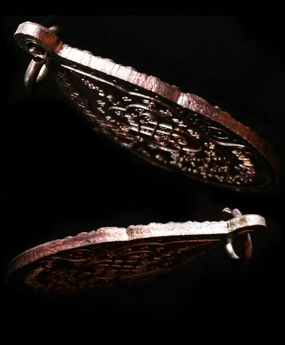 เคาะเดียว เหรียญหยดน้ำหลวงปู่หมุน วัดบ้านจาน อายุ106 ปี43 ผิวปรอทรุ้ง ๆ เดิมๆ จมูกโด่งๆ 