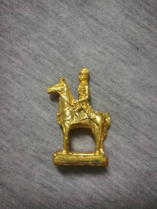 รูปหล่อ รัชกาลที่5 ทรงม้า สูง4ซม. ยาว2ซม. กว้าง1ซม.