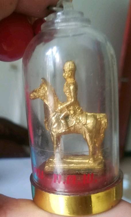 รูปหล่อ รัชกาลที่5 ทรงม้า สูง4ซม. ยาว2ซม. กว้าง1ซม.