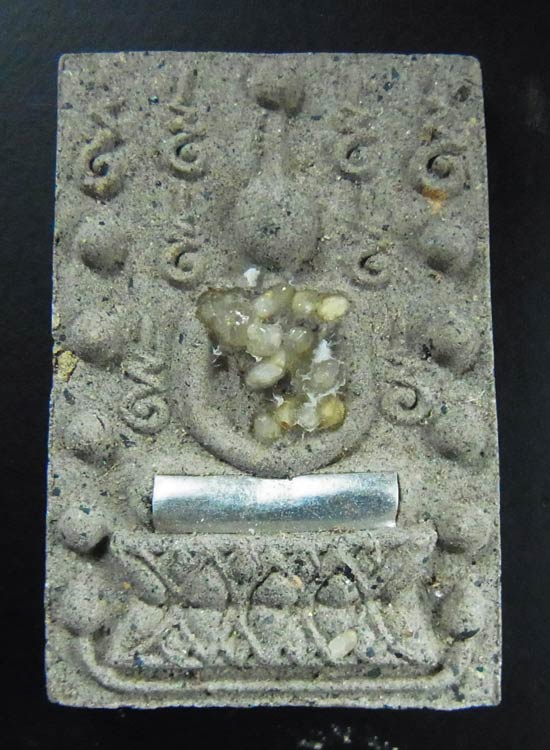 กล่อง 2 องค์...พระสมเด็จคู่ชีวิตล้างอาถรรพ์ เนื้อผงเขี้ยวงา (เนื้อโซนเทา) หลวงปู่หมุน ร่วมเสก